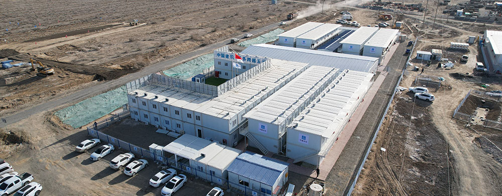 中建二局新疆阜康900MW光伏營(yíng)地EPC總包項(xiàng)目
